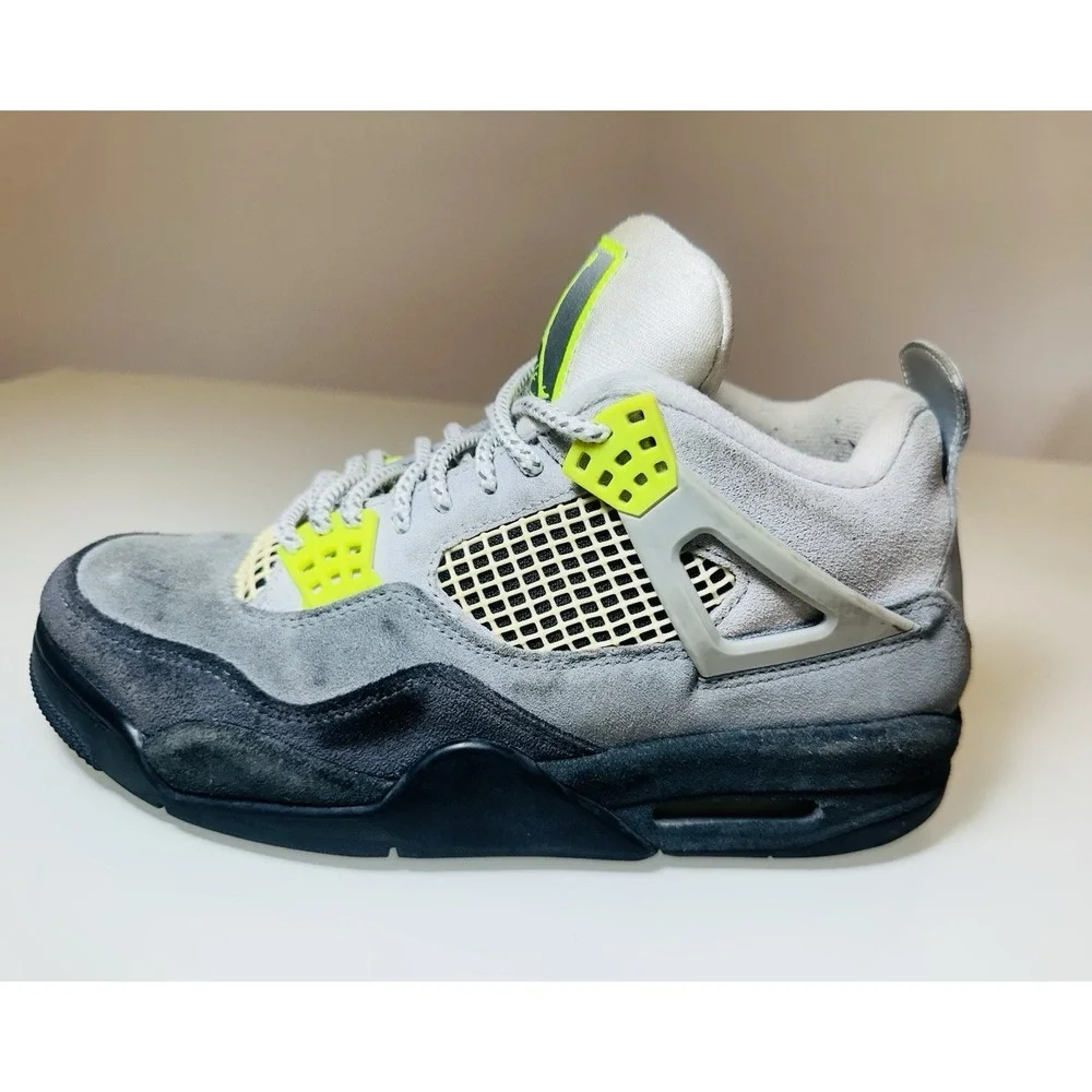 NIKE AIR Jordan 4 Retro SE‎ 'Neon 95' Sneakers Size 9 CT5342 007